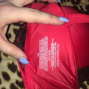 Victoria’s Secret VERY SEXY Push Up Bra 38D